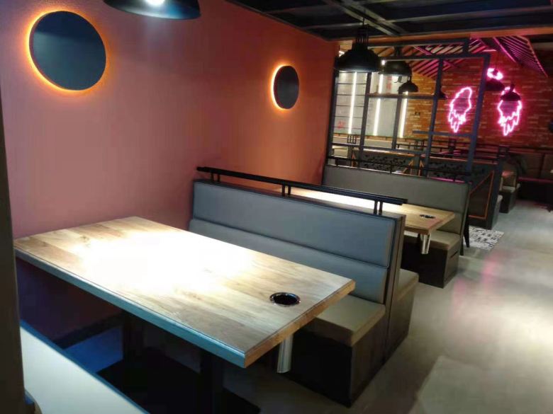 20210222/60338ae23d583.jpg 實拍鴻洋烤肉餐廳卡座沙發.jpg