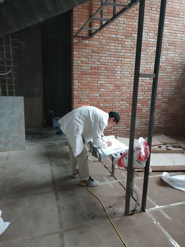 20210424/6083be36d26d3.jpg 博菲克餐飲家具廠設計師畫圖.jpg