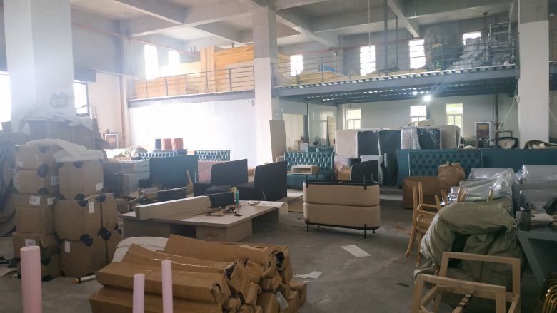 20210706/60e3f69cd68fc.jpg 西安餐桌椅工廠生產車間一側.jpg