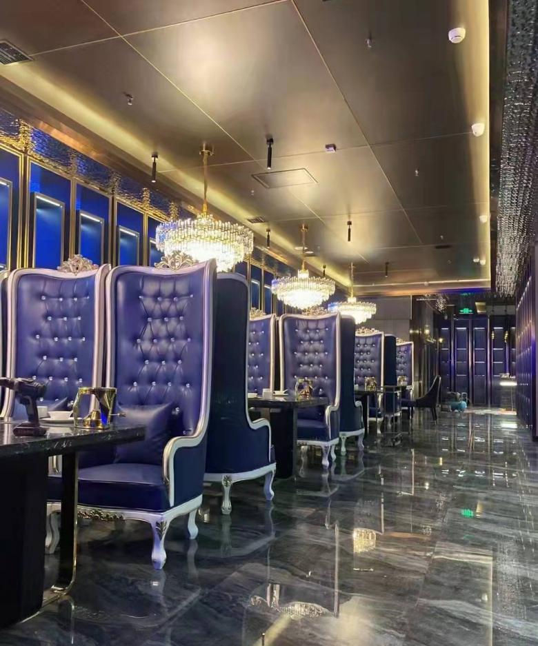 20211215/61b970457fc6a.jpg 酒店領(lǐng)導(dǎo)驗(yàn)收餐桌椅.jpg