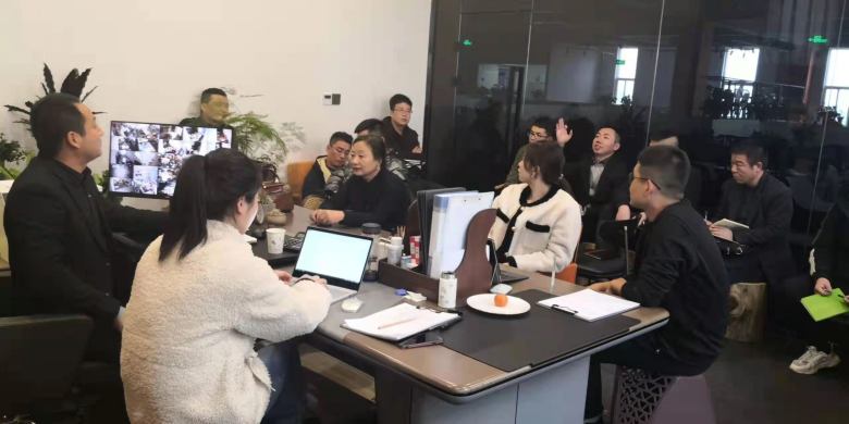 20220216/620cf166c97c7.jpg 西安博菲克酒店餐飲家具廠銷售部會議現場.jpg