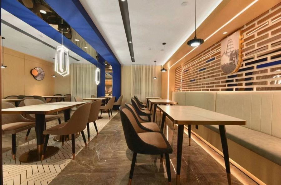 20230518/646610aaaf00e.jpg 星程酒店早餐區桌椅.jpg